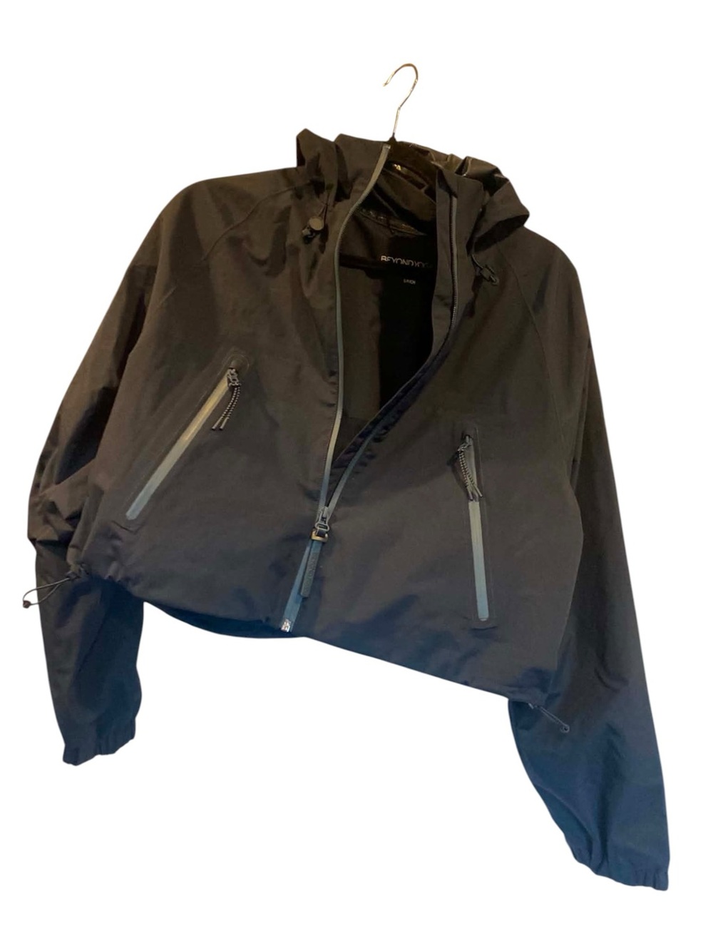NWOT Beyond Yoga Cropped Rain Jacket BLACK Size Small